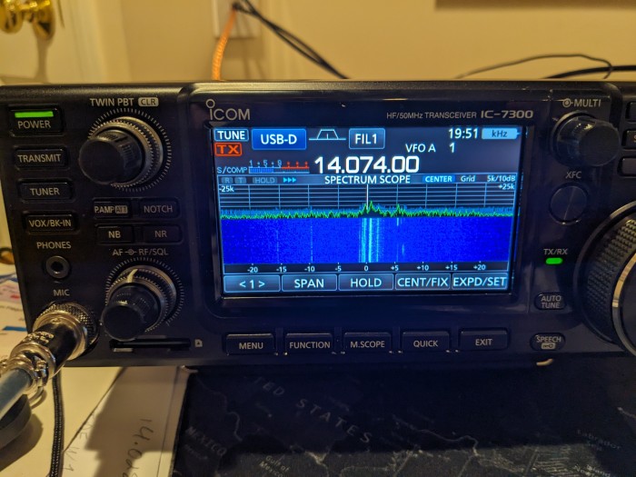 IC-7300 tuned to 20 meters FT8 frequency